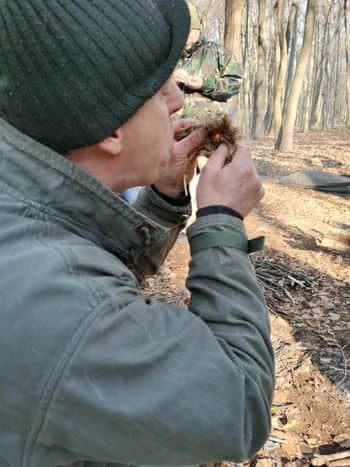 Téli bushcraft tantúra Tankival - Losi Outdoor 19 Tanki sárkányként lehell tüzet az élesztébe